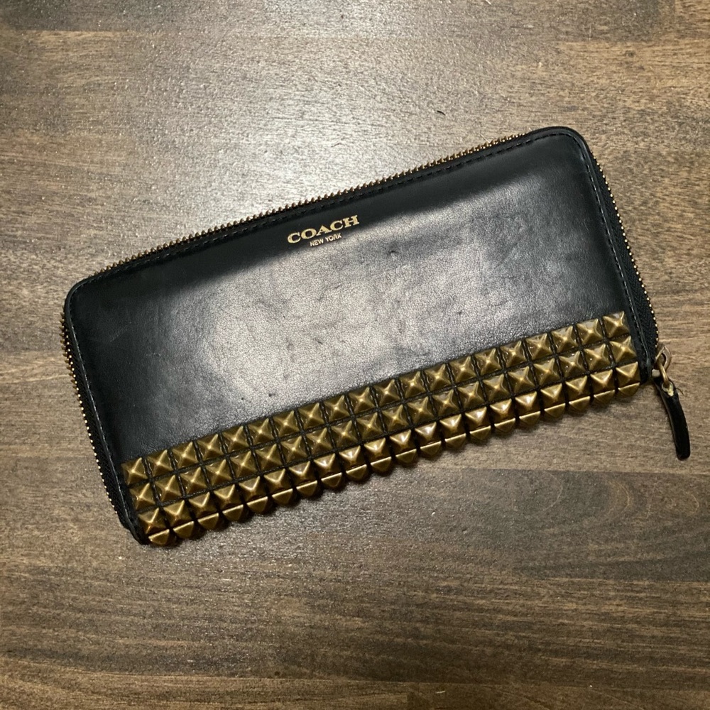 Coach GENUINE Accordion Zip Wallet w Brass Studs